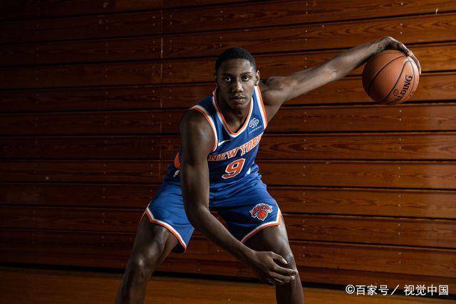 阿诺德坚持要35万镑周薪，利物浦提供合同25万镑